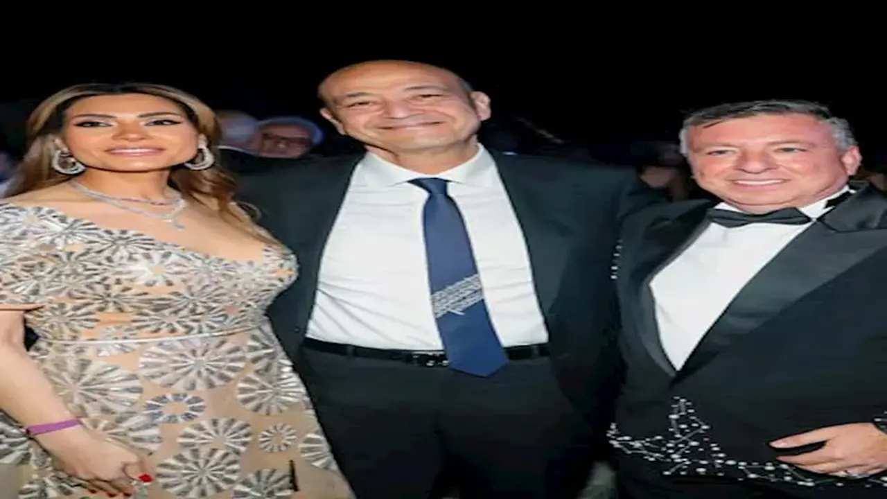 أحدث صور لعمرو أديب ودينا طلعت تجذب الأنظار مجددًا